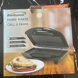 Brentwood Panini Maker Grill